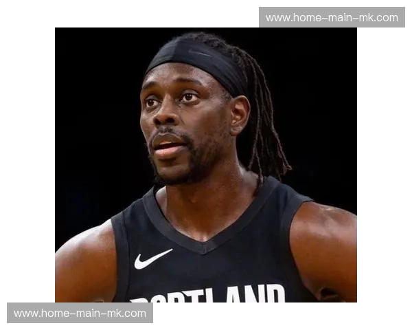 霍勒迪近5战场均21.6分6助攻5.6篮板，命中率53.5%+48.5%